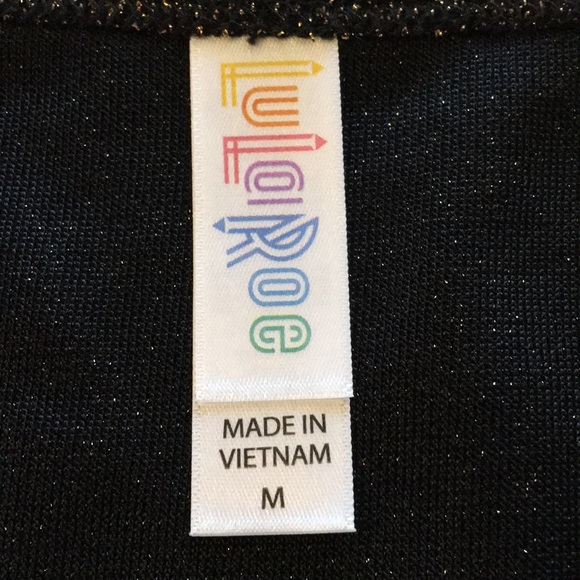 ** ELEGANCE COLLECTION ** Lularoe Classic T - Picture 4 of 7